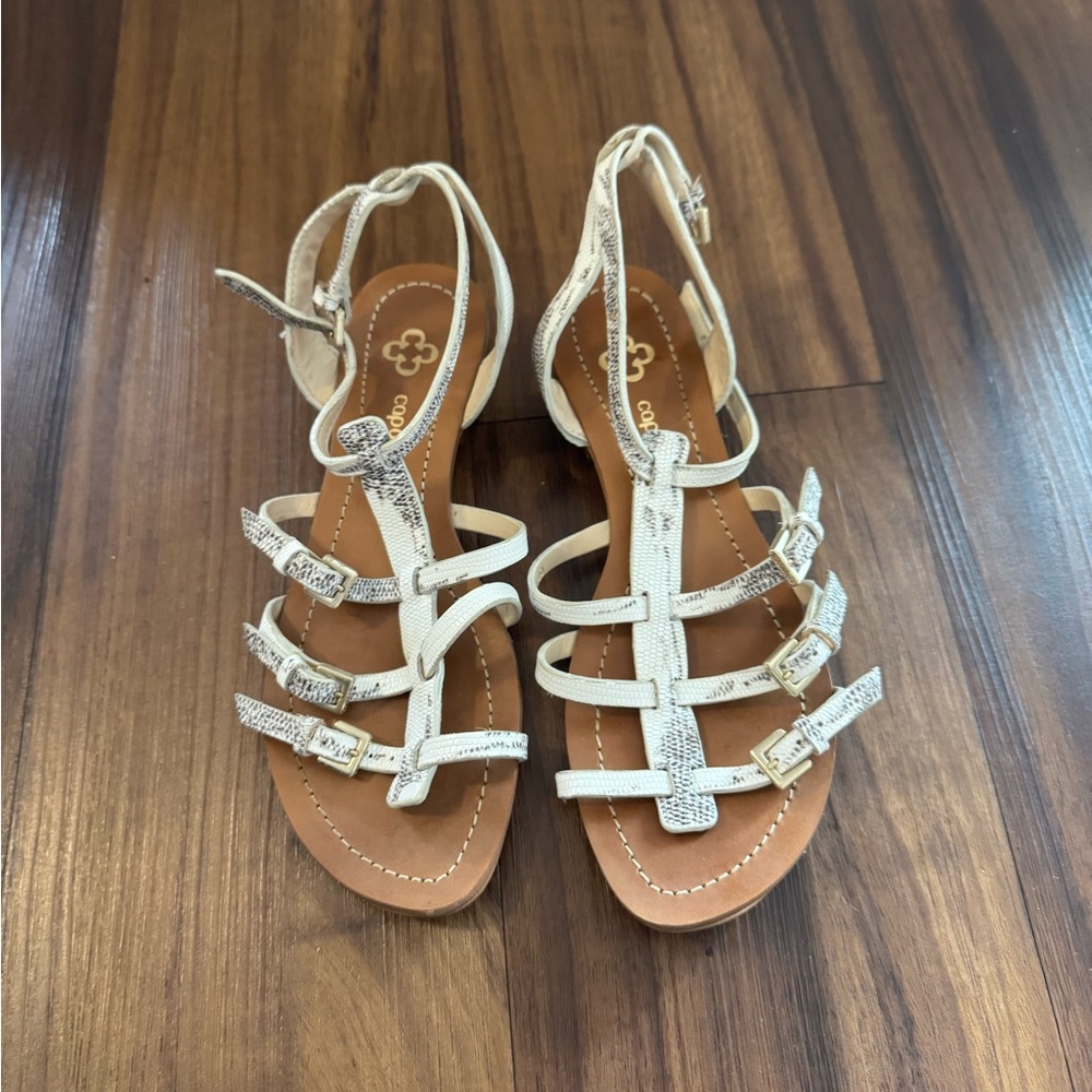 Copodarte Chic Strappy Sandals in Cream Size 5
